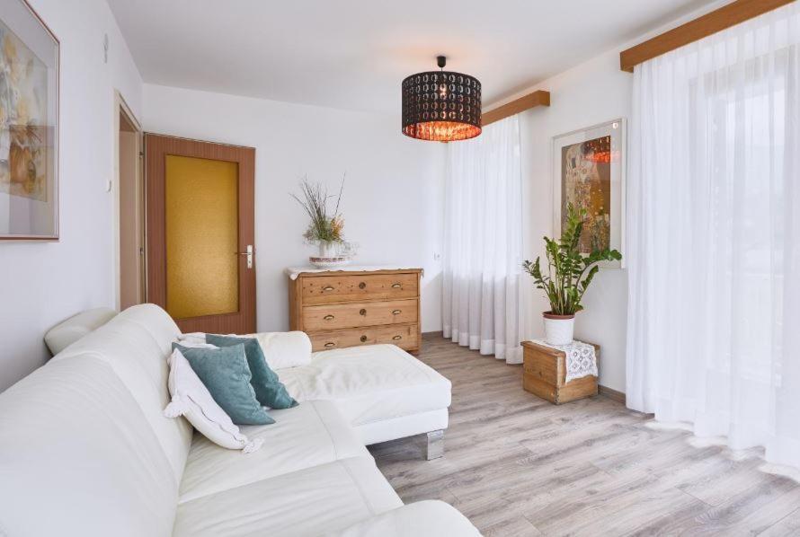 Apartmenthaus Haringer Novacella エクステリア 写真
